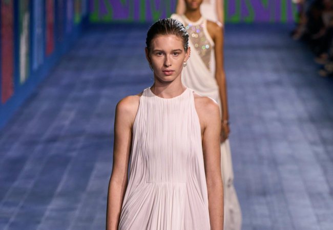 Οι «θεές» του Dior στην haute couture συλλογή FW 24/25 γιορτάζουν τη δύναμη του αθλητισμού από την αρχαιότητα μέχρι σήμερα