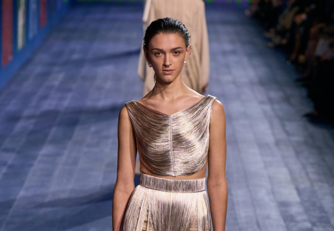 Οι «θεές» του Dior στην haute couture συλλογή FW 24/25 γιορτάζουν τη δύναμη του αθλητισμού από την αρχαιότητα μέχρι σήμερα