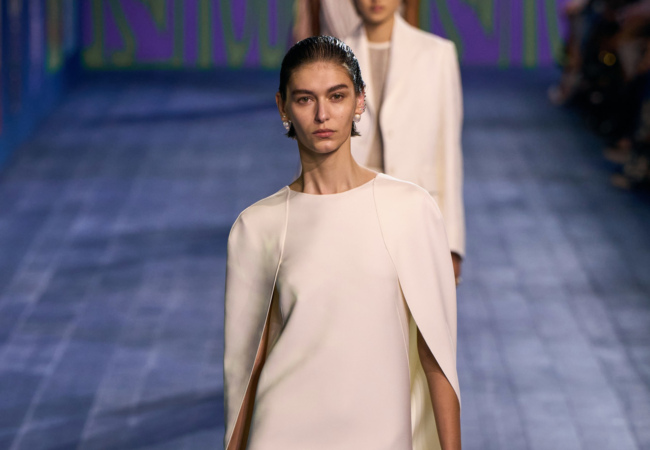 Οι «θεές» του Dior στην haute couture συλλογή FW 24/25 γιορτάζουν τη δύναμη του αθλητισμού από την αρχαιότητα μέχρι σήμερα