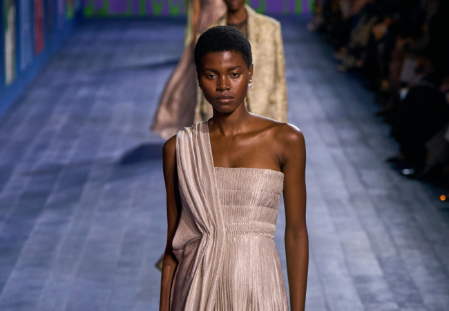Οι «θεές» του Dior στην haute couture συλλογή FW 24/25 γιορτάζουν τη δύναμη του αθλητισμού από την αρχαιότητα μέχρι σήμερα