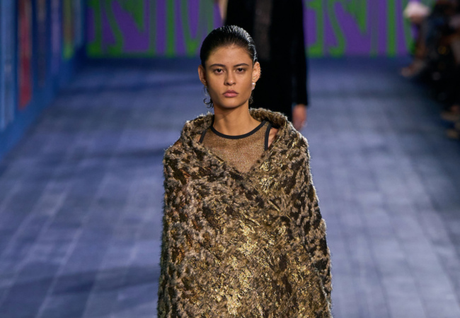 Οι «θεές» του Dior στην haute couture συλλογή FW 24/25 γιορτάζουν τη δύναμη του αθλητισμού από την αρχαιότητα μέχρι σήμερα