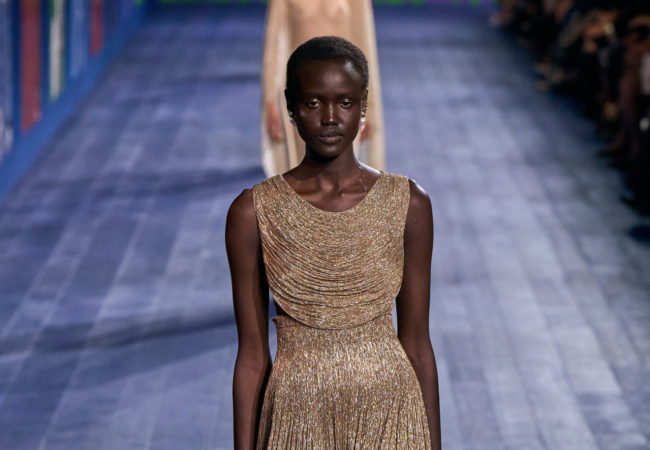Οι «θεές» του Dior στην haute couture συλλογή FW 24/25 γιορτάζουν τη δύναμη του αθλητισμού από την αρχαιότητα μέχρι σήμερα