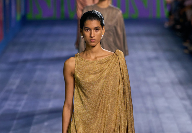 Οι «θεές» του Dior στην haute couture συλλογή FW 24/25 γιορτάζουν τη δύναμη του αθλητισμού από την αρχαιότητα μέχρι σήμερα