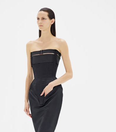Jean Paul Gaultier Couture F'24: Draping και γεωμετρικές φιγούρες βγαλμένες από ταινία επιστημονικής φαντασίας
