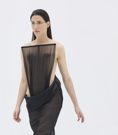 Jean Paul Gaultier Couture F'24: Draping και γεωμετρικές φιγούρες βγαλμένες από ταινία επιστημονικής φαντασίας