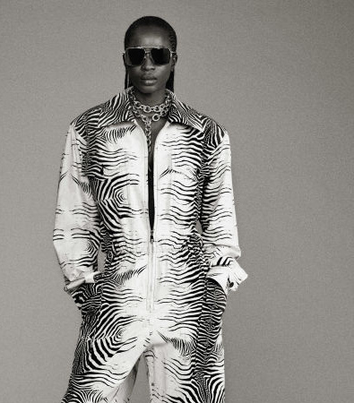 Ο Fausto Puglisi γιορτάζει την κληρονομιά του Roberto Cavalli στη συλλογή Resort '25