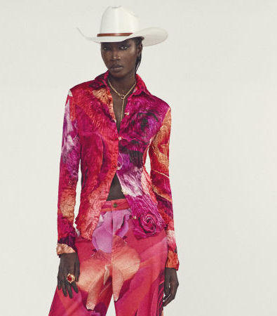 Ο Fausto Puglisi γιορτάζει την κληρονομιά του Roberto Cavalli στη συλλογή Resort '25