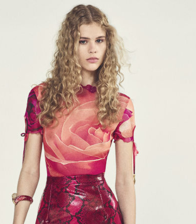 Ο Fausto Puglisi γιορτάζει την κληρονομιά του Roberto Cavalli στη συλλογή Resort '25