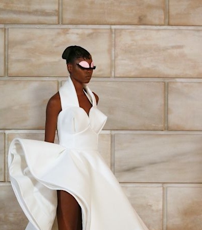 Η FW'24 συλλογή του Marc Jacobs είναι γεμάτη από παιδικότητα και ανεμελιά