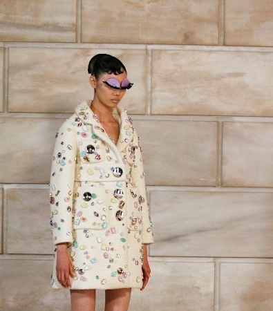 Η FW'24 συλλογή του Marc Jacobs είναι γεμάτη από παιδικότητα και ανεμελιά