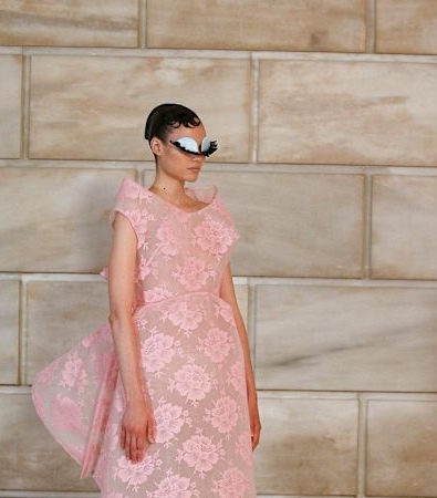 Η FW'24 συλλογή του Marc Jacobs είναι γεμάτη από παιδικότητα και ανεμελιά
