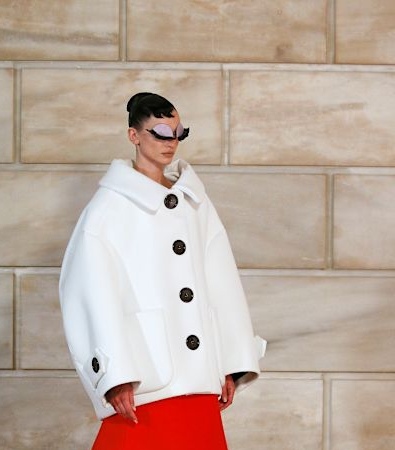 Η FW'24 συλλογή του Marc Jacobs είναι γεμάτη από παιδικότητα και ανεμελιά