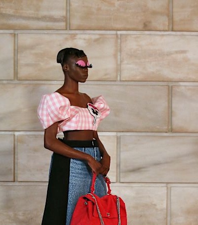 Η FW'24 συλλογή του Marc Jacobs είναι γεμάτη από παιδικότητα και ανεμελιά