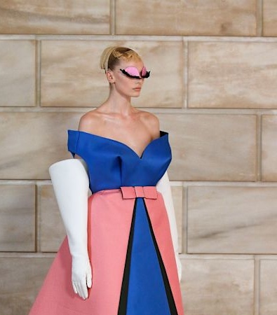 Η FW'24 συλλογή του Marc Jacobs είναι γεμάτη από παιδικότητα και ανεμελιά