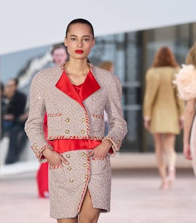 Chanel HC SS'25: Ένα σενάριο-ωδή στο φως και στο σκοτάδι