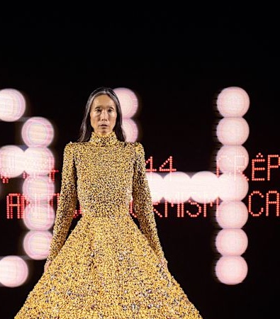 Valentino HC SS'25: Απόλυτη υπερβολή και δεξιοτεχνία στην εποχή του Alessandro Michele