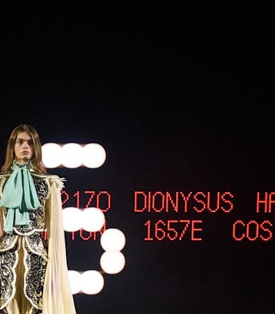 Valentino HC SS'25: Απόλυτη υπερβολή και δεξιοτεχνία στην εποχή του Alessandro Michele