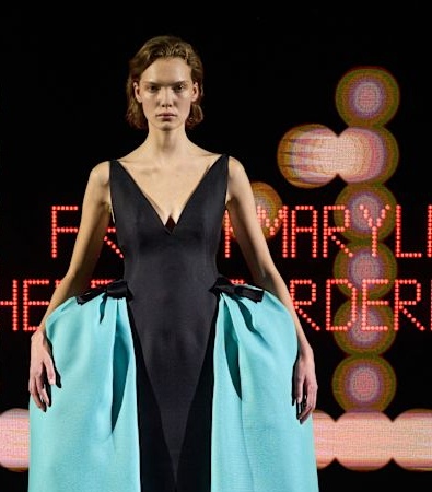 Valentino HC SS'25: Απόλυτη υπερβολή και δεξιοτεχνία στην εποχή του Alessandro Michele