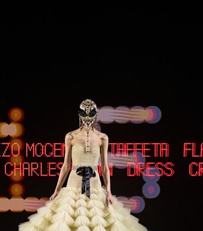 Valentino HC SS'25: Απόλυτη υπερβολή και δεξιοτεχνία στην εποχή του Alessandro Michele