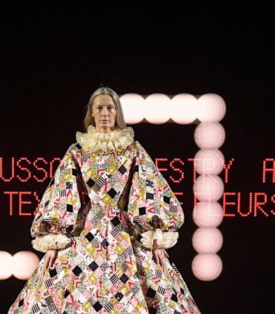 Valentino HC SS'25: Απόλυτη υπερβολή και δεξιοτεχνία στην εποχή του Alessandro Michele