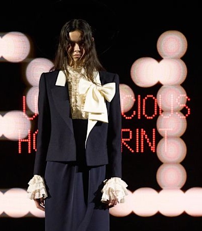 Valentino HC SS'25: Απόλυτη υπερβολή και δεξιοτεχνία στην εποχή του Alessandro Michele