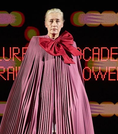 Valentino HC SS'25: Απόλυτη υπερβολή και δεξιοτεχνία στην εποχή του Alessandro Michele