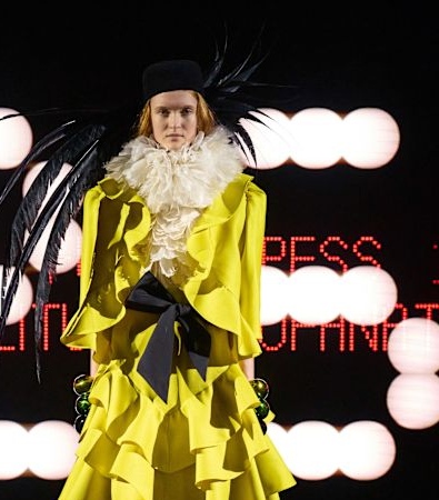 Valentino HC SS'25: Απόλυτη υπερβολή και δεξιοτεχνία στην εποχή του Alessandro Michele