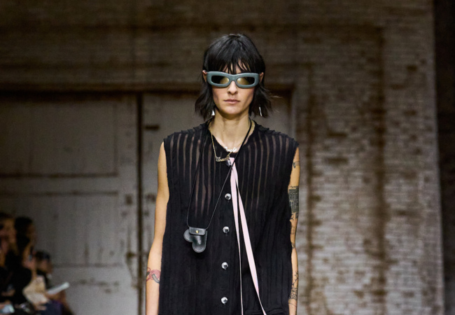 Coach FW '25: Ανάμεσα στο Grunge και το Vintage Glamour
