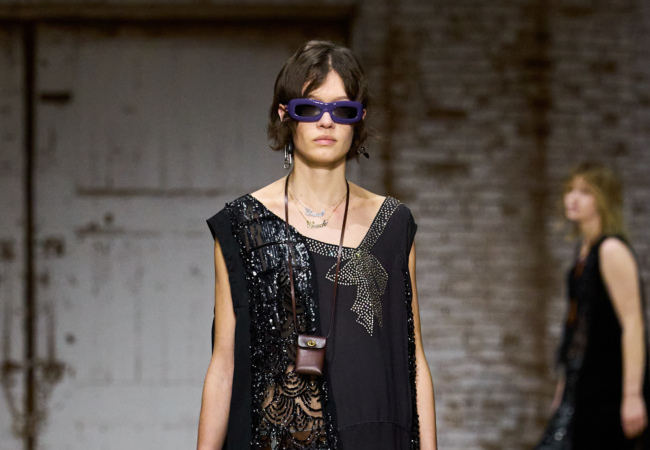 Coach FW '25: Ανάμεσα στο Grunge και το Vintage Glamour
