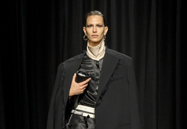 Jil Sander FW '25: Το τελευταίο αποτύπωμα των Meier για τον οίκο